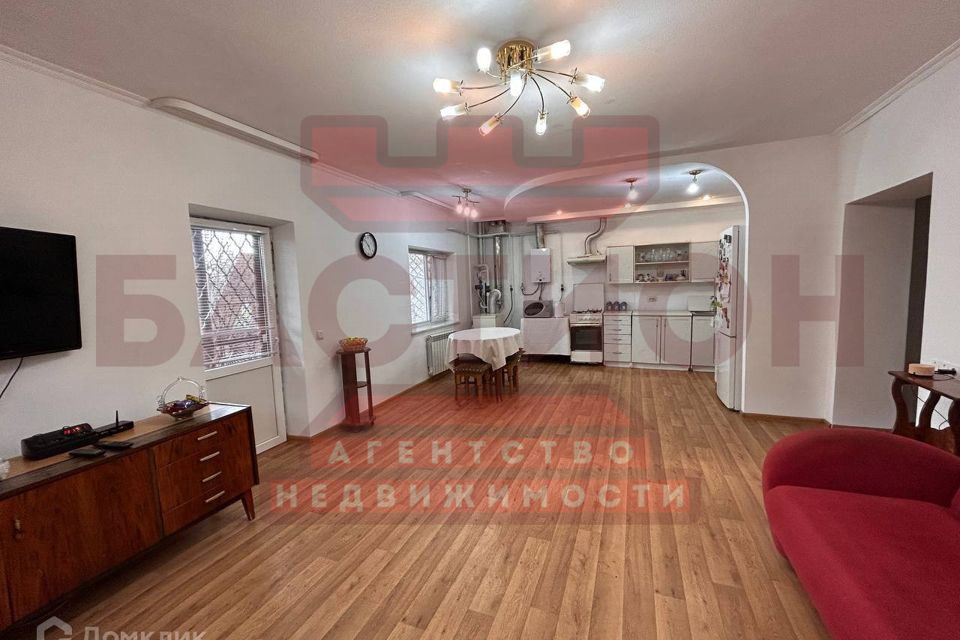 Продаётся 2-этажный дом, 170 м²