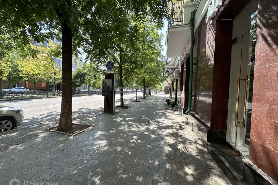 Продаётся 3-комнатная квартира, 103 м²