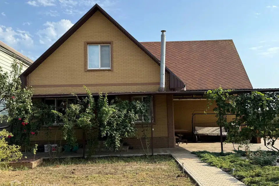 Продаётся 2-этажный дом, 176.2 м²
