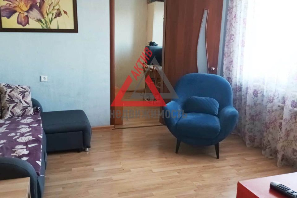 Продаётся 4-комнатная квартира, 63.4 м²