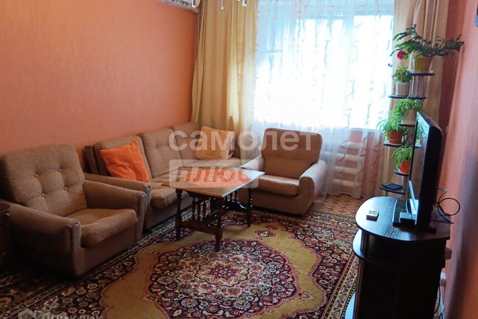 Продаётся 3-комнатная квартира, 60.2 м²