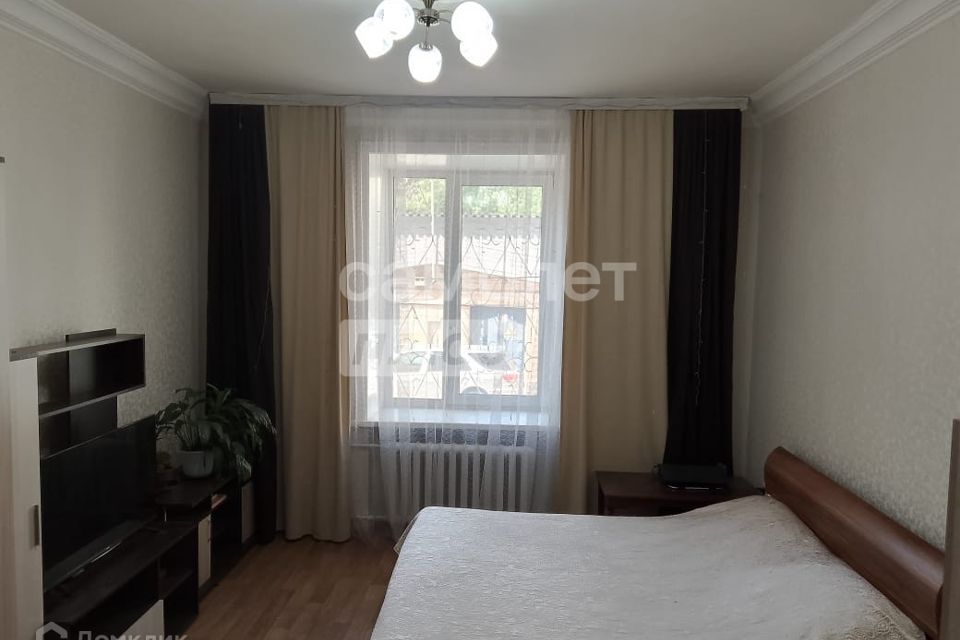 Сдаётся 2-комнатная квартира, 58.2 м²