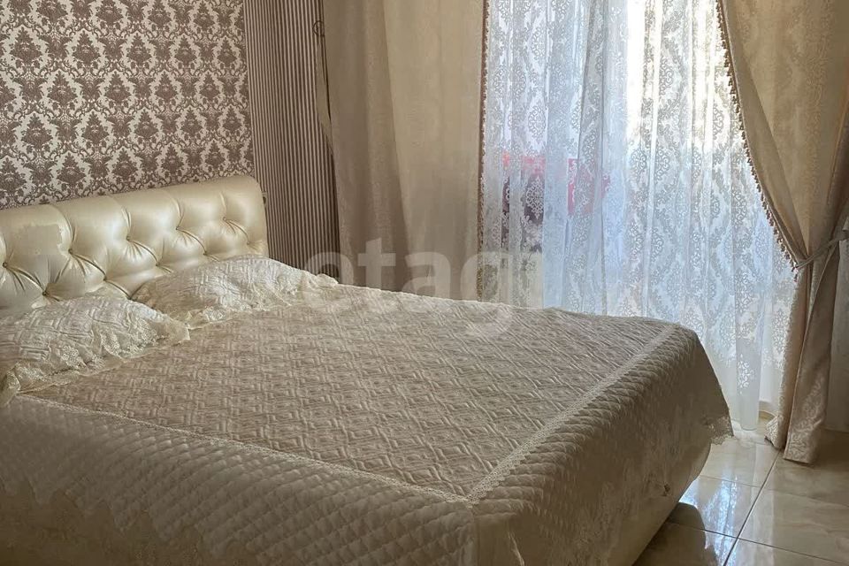Сдаётся 2-комнатная квартира, 68 м²