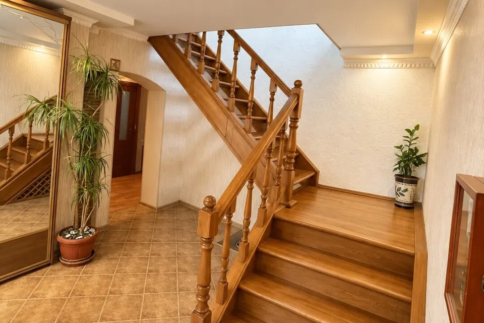Продаётся 3-этажный дом, 164 м²