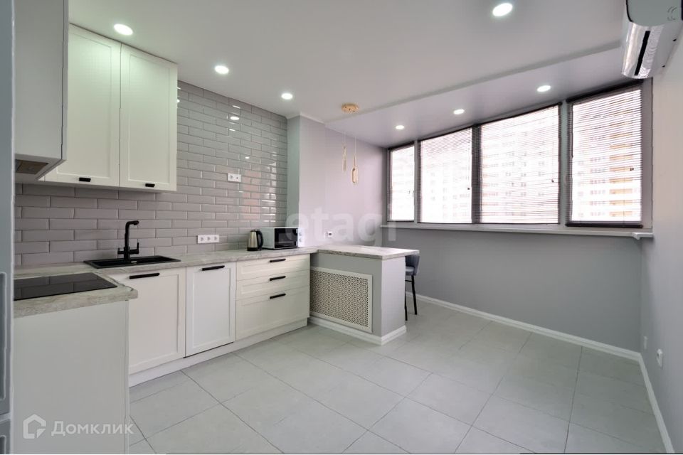 Продаётся 2-комнатная квартира, 57.6 м²