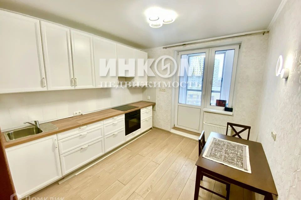 Сдаётся 2-комнатная квартира, 56 м²