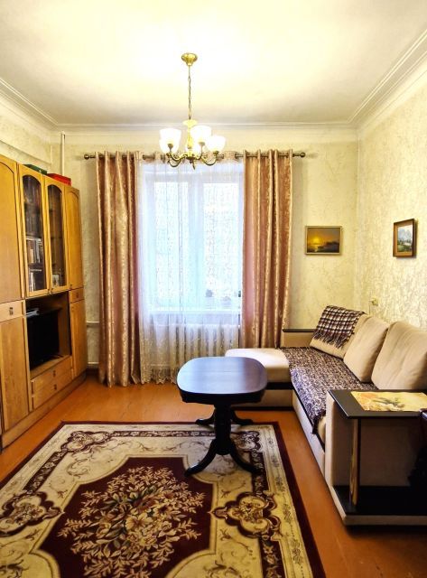 Продаётся 3-комнатная квартира, 75.6 м²