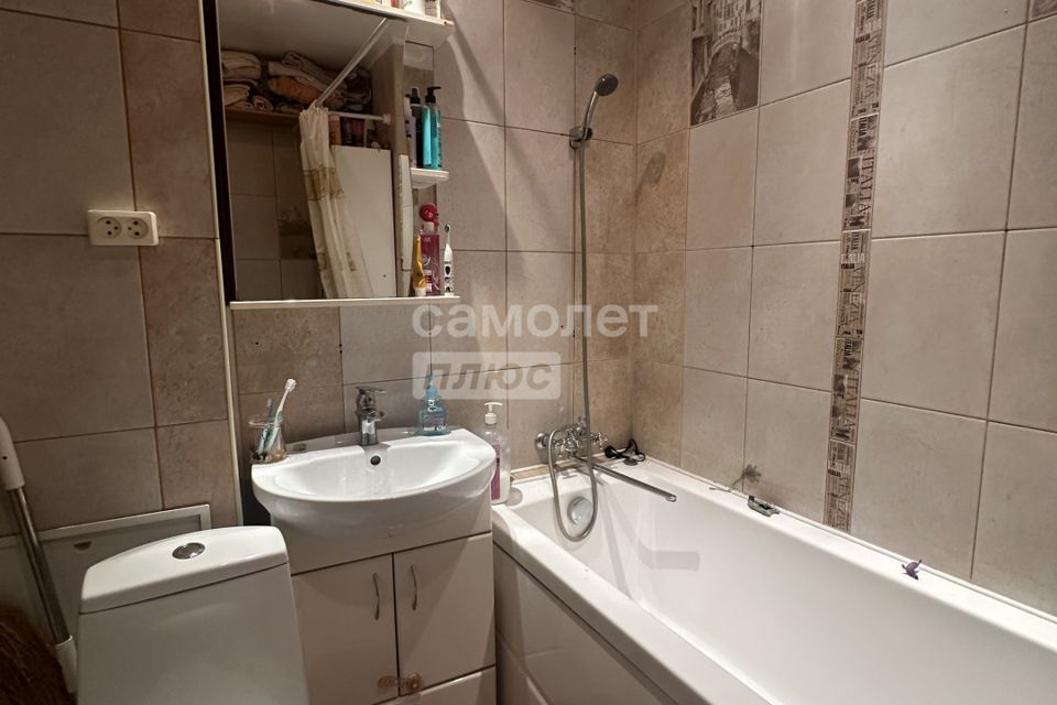 Продаётся 3-комнатная квартира, 57.2 м²