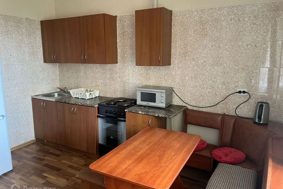 Сдаётся 2-комнатная квартира, 73 м²