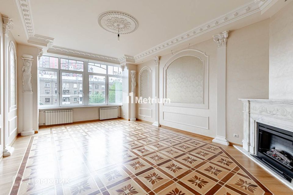 Продаётся 5-комнатная квартира, 176 м²