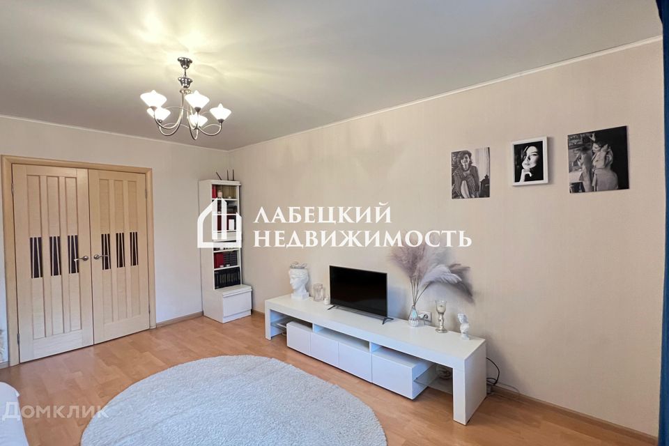 Продаётся 3-комнатная квартира, 62.4 м²