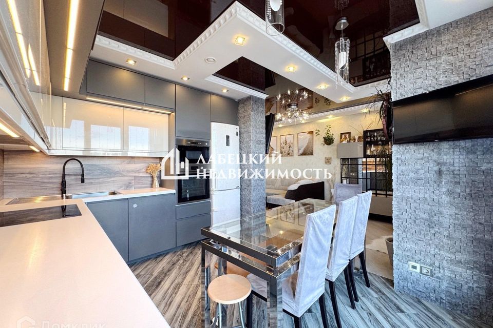 Продаётся 3-комнатная квартира, 71.1 м²
