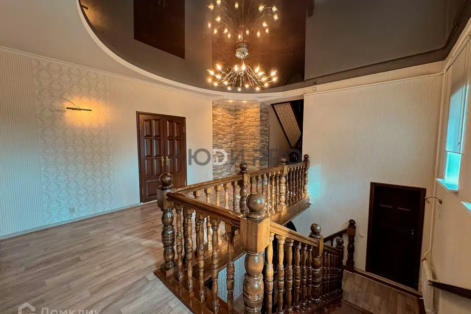 Продаётся 2-этажный дом, 497 м²