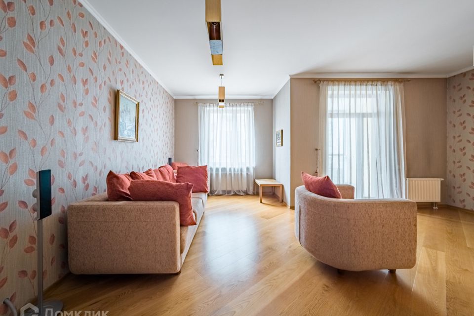 Сдаётся 2-комнатная квартира, 78 м²