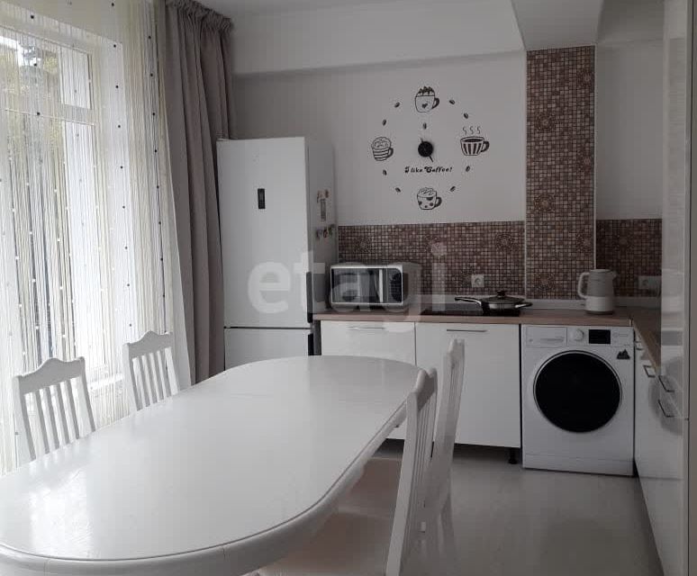 Продаётся 2-комнатная квартира, 55.8 м²