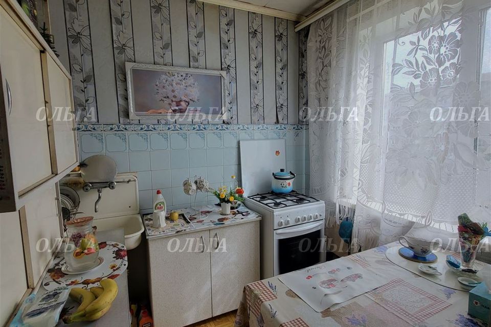 Продаётся 3-комнатная квартира, 56.5 м²