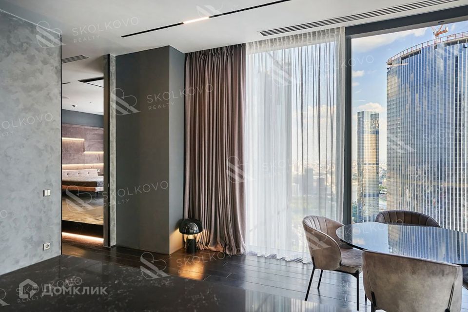 Сдаётся 2-комнатная квартира, 124 м²