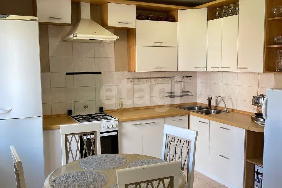 Продаётся 3-комнатная квартира, 68.2 м²