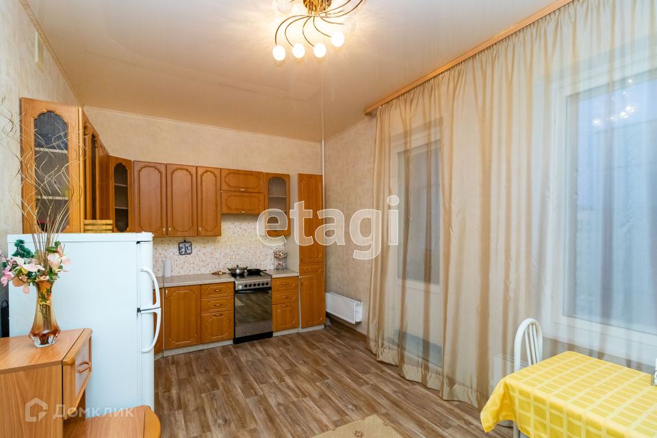 Сдаётся 1-комнатная квартира, 60 м²