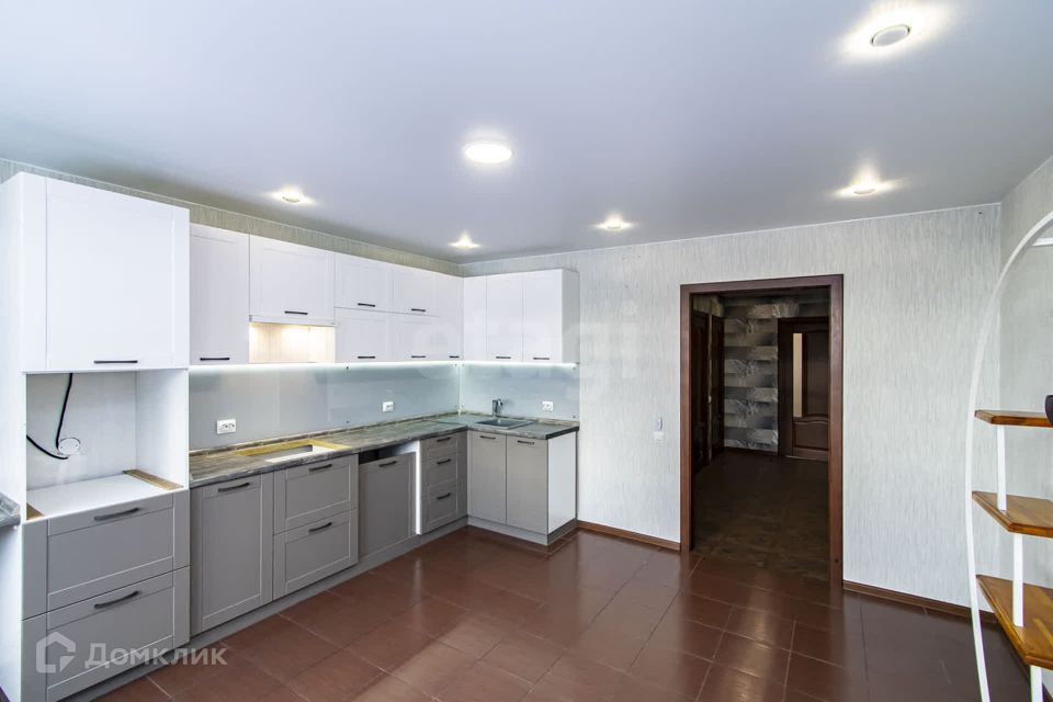 Продаётся 2-комнатная квартира, 64 м²