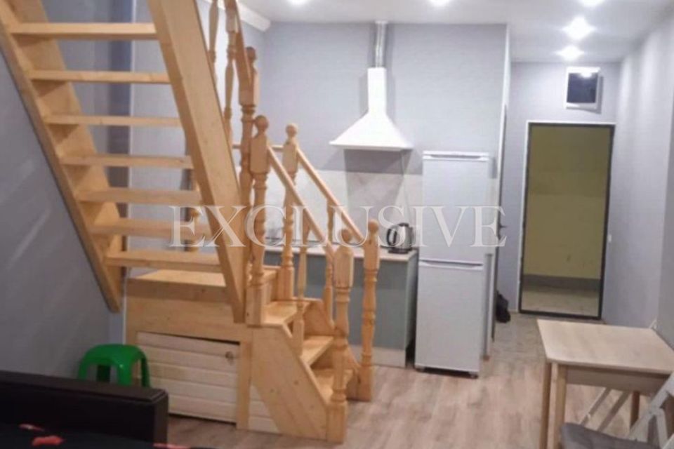 Продаётся 4-комнатная квартира, 100 м²