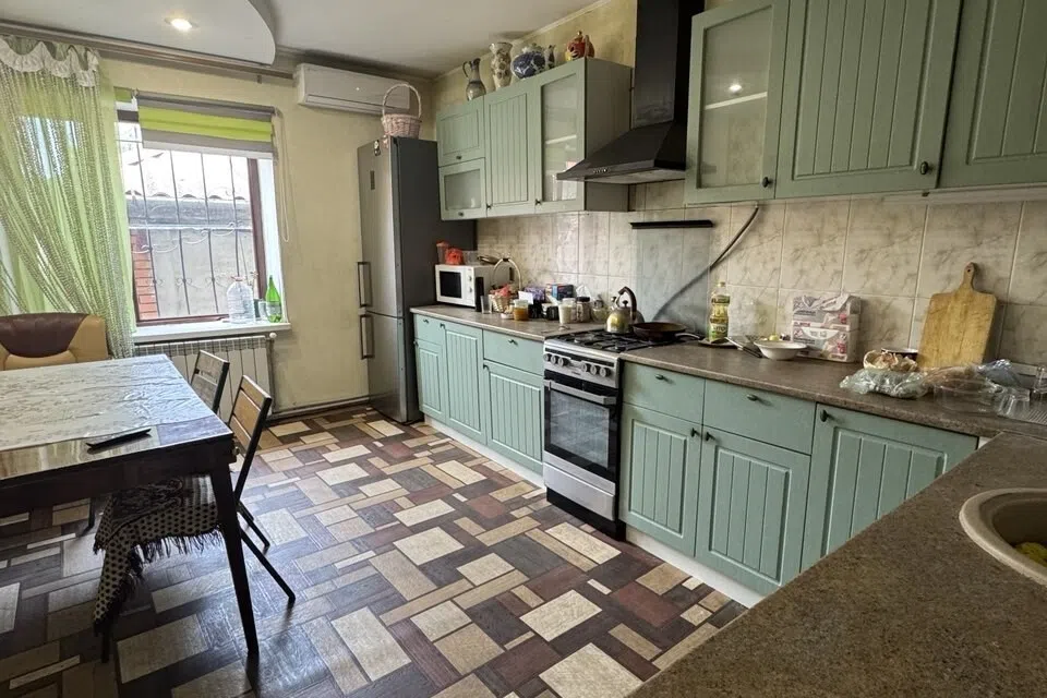 Продаётся 4-комнатная квартира, 93.8 м²