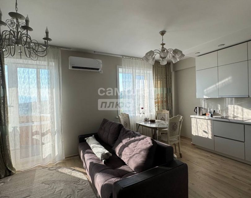 Продаётся 3-комнатная квартира, 75.6 м²