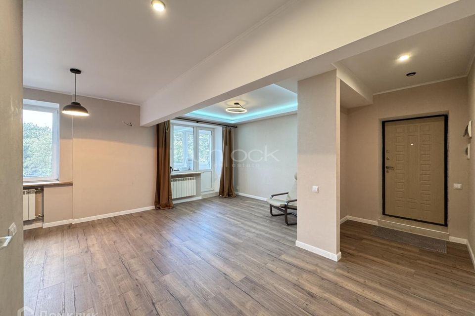 Продаётся 2-комнатная квартира, 56 м²