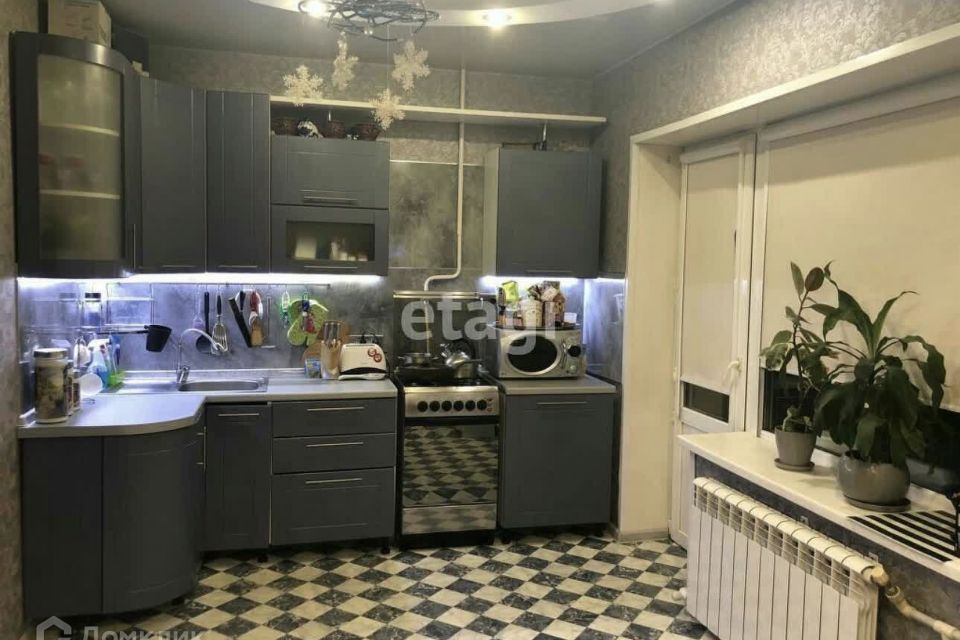 Продаётся 3-комнатная квартира, 71.7 м²
