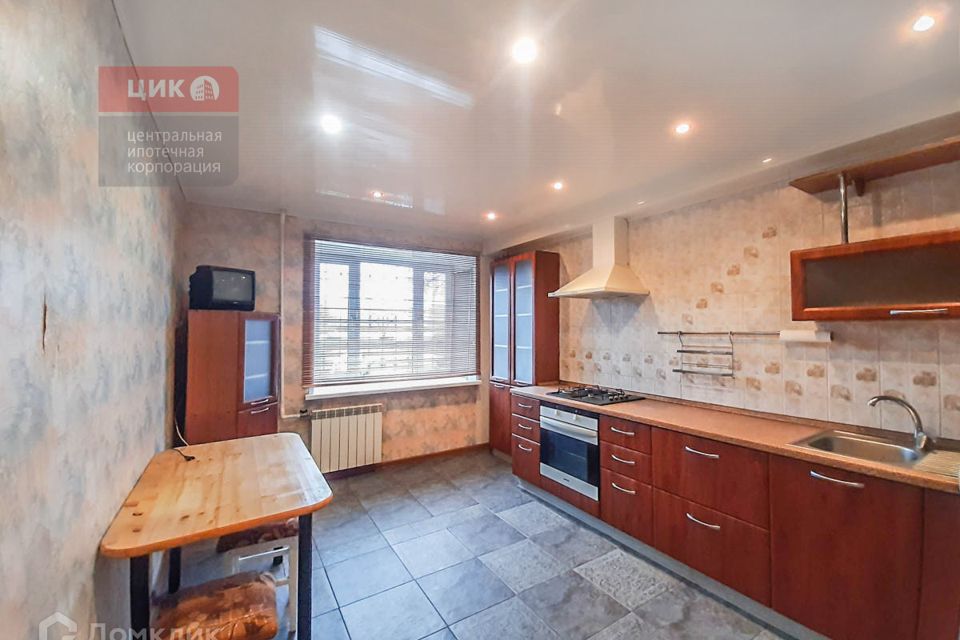 Продаётся 4-комнатная квартира, 89.9 м²