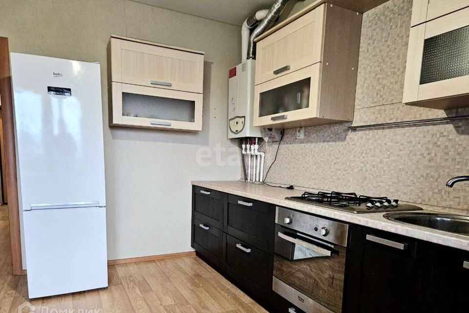 Продаётся 1-комнатная квартира, 42.7 м²