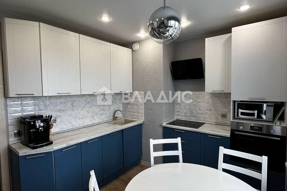 Продаётся 2-комнатная квартира, 66.8 м²
