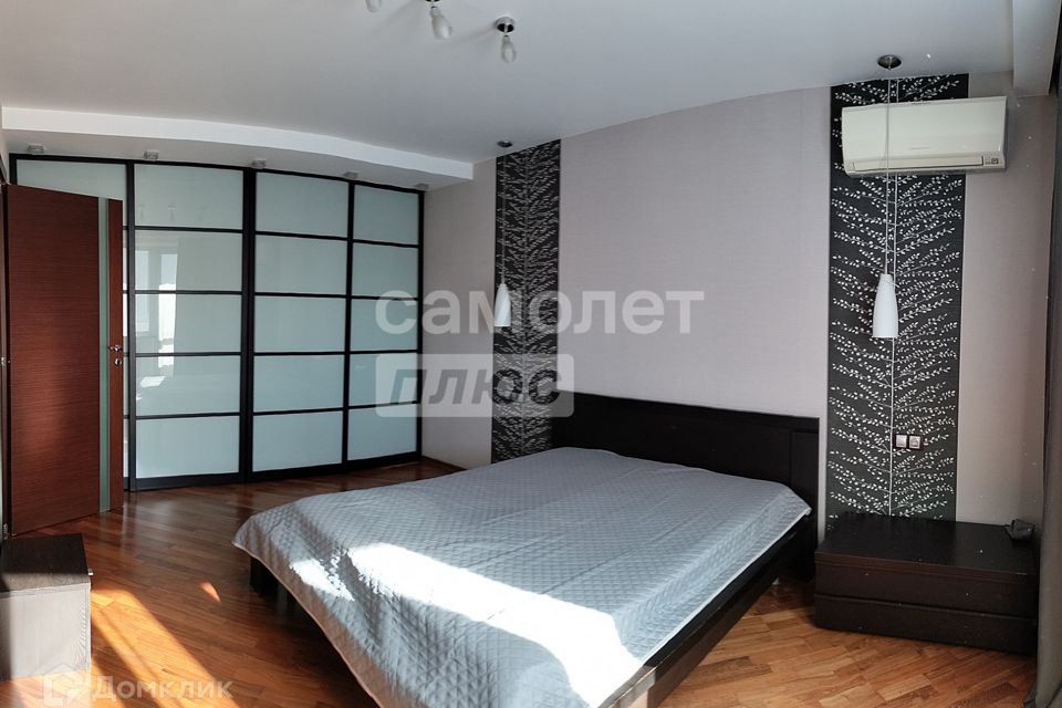 Продаётся 5-комнатная квартира, 124 м²