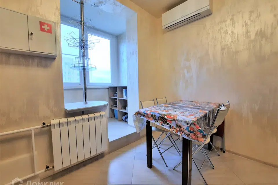 Продаётся 1-комнатная квартира, 38 м²
