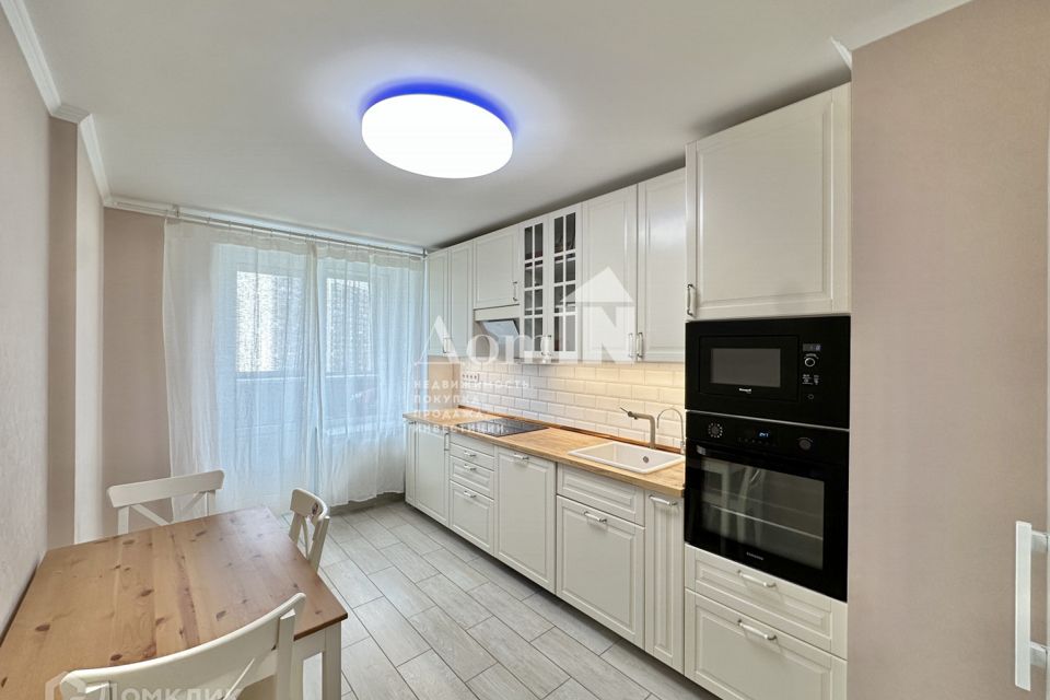 Продаётся 1-комнатная квартира, 37 м²