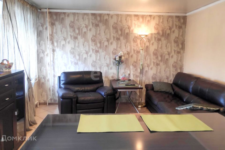 Продаётся 3-комнатная квартира, 60.5 м²