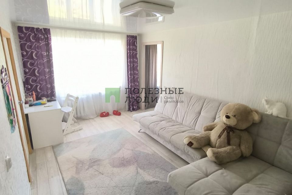 Продаётся 4-комнатная квартира, 61.5 м²
