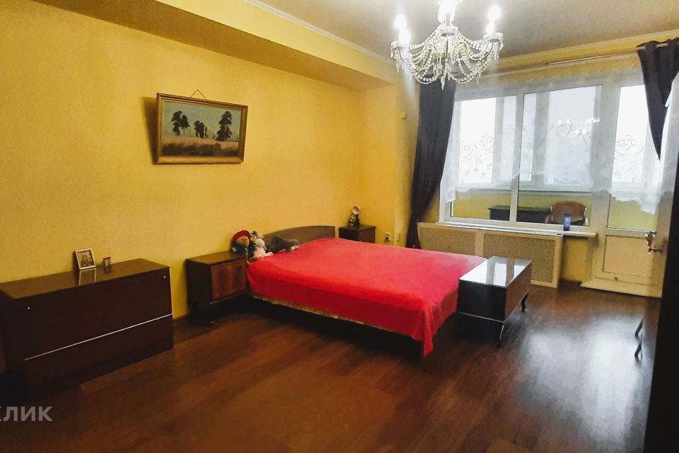 Продаётся 1-комнатная квартира, 42 м²