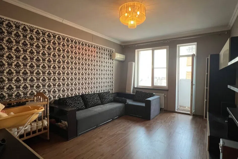 Продаётся 1-комнатная квартира, 53 м²