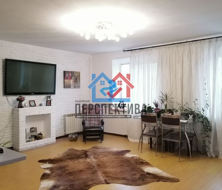 Продаётся 2-комнатная квартира, 92.6 м²