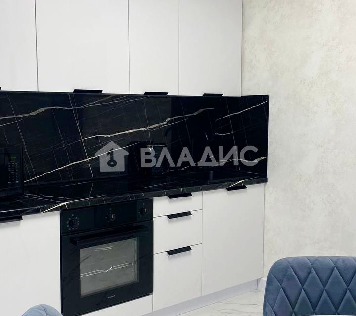 Продаётся 2-комнатная квартира, 59.8 м²