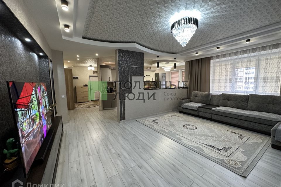 Продаётся 4-комнатная квартира, 146.4 м²