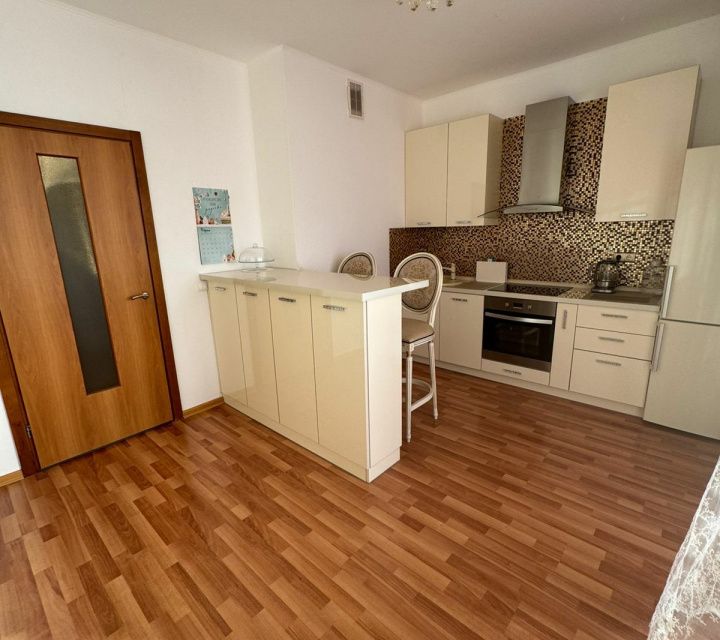 Продаётся 1-комнатная квартира, 50 м²