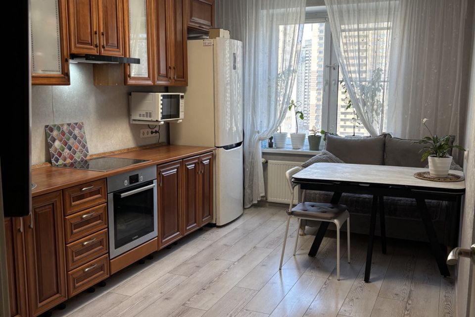 Продаётся 1-комнатная квартира, 38 м²