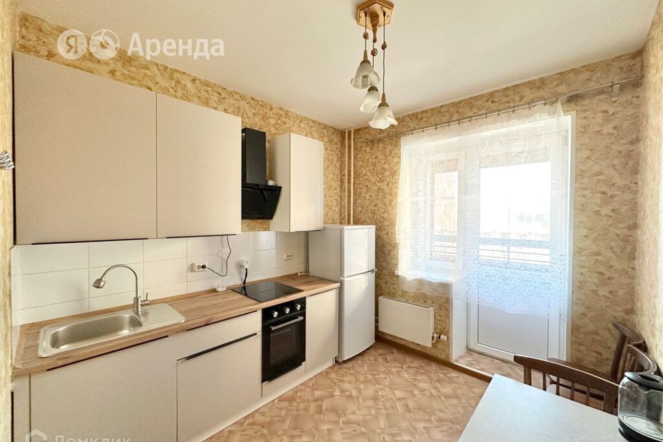 Сдаётся 2-комнатная квартира, 56 м²