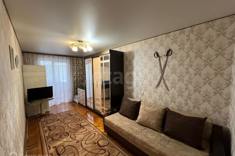 Продаётся 3-комнатная квартира, 57.4 м²