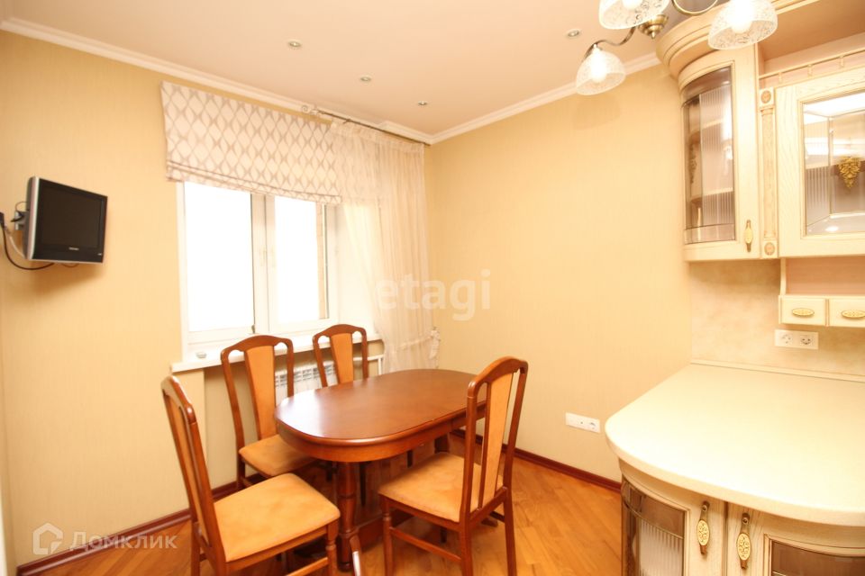 Сдаётся 3-комнатная квартира, 102 м²