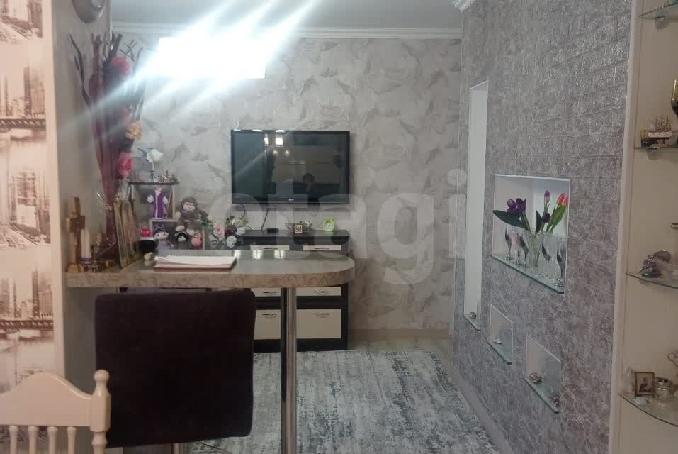 Продаётся 1-комнатная квартира, 37.3 м²
