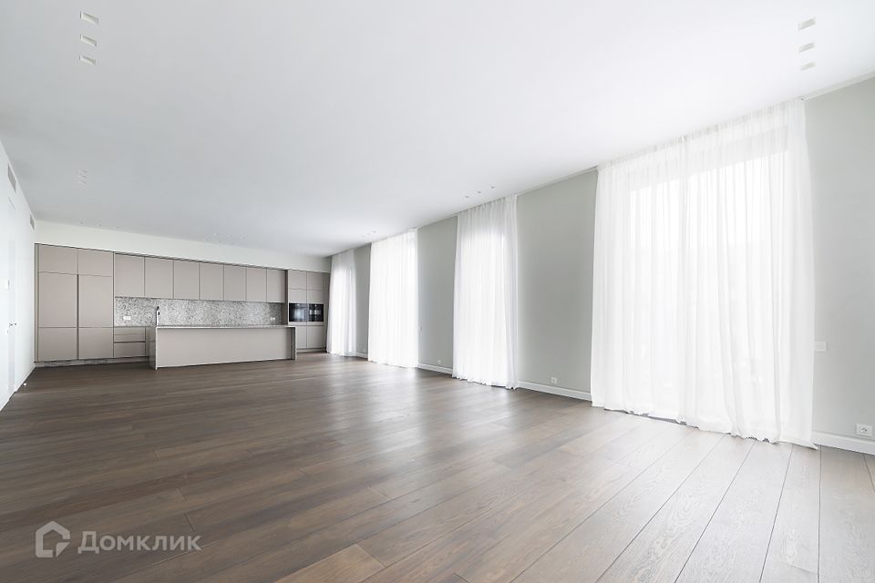 Продаётся 6-комнатная квартира, 597.1 м²