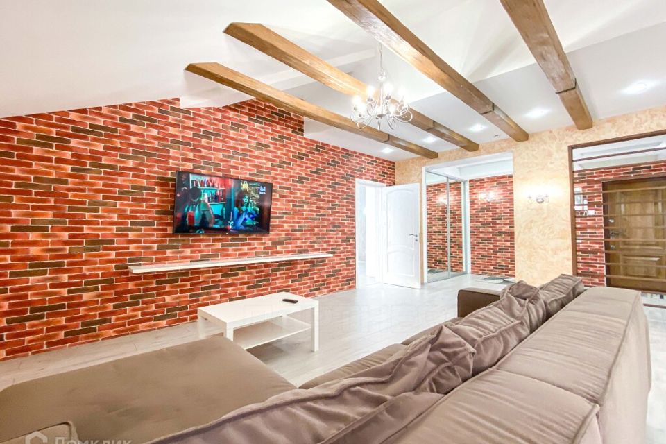 Сдаётся 2-комнатная квартира, 90 м²